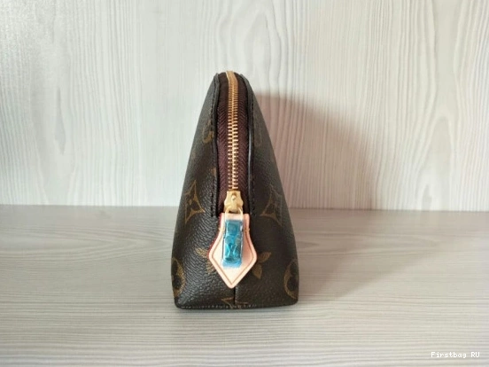 First bags ru COSMETIC VUITTON POUCH LOUIS 0818